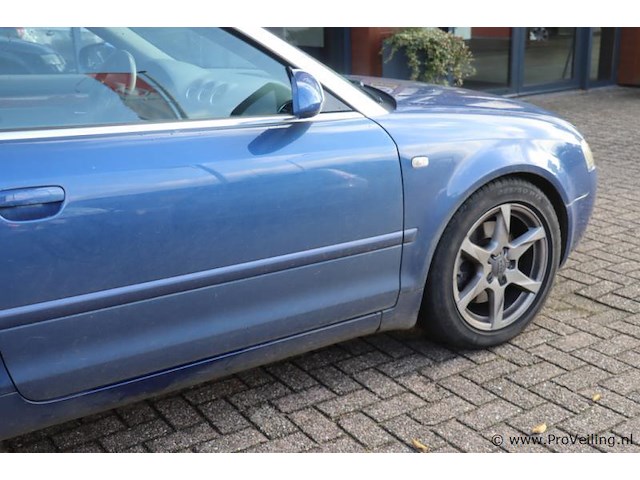 Audi a4 cabriolet 2.4 v6 | benzine| automaat | kenteken: 74-xp-lx - afbeelding 29 van  29