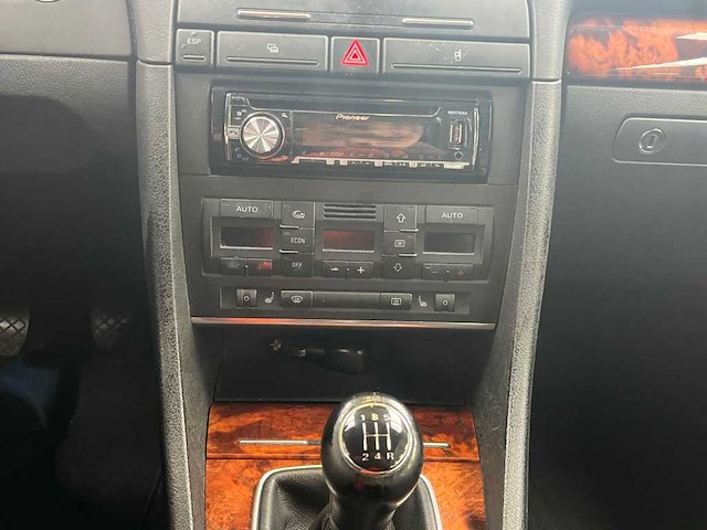 Audi a4 cabriolet 2.4 v6 exclusive, 61-nnh-2 - afbeelding 2 van  11