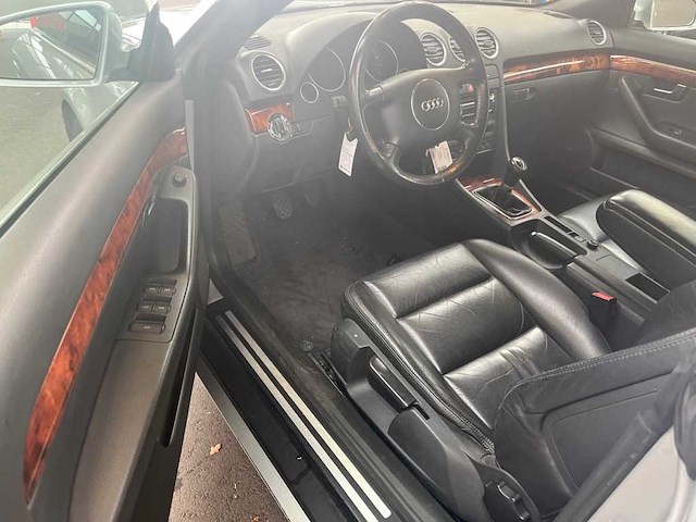 Audi a4 cabriolet 2.4 v6 exclusive, 61-nnh-2 - afbeelding 9 van  11