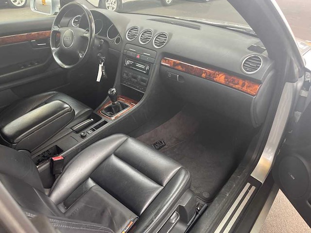 Audi a4 cabriolet 2.4 v6 exclusive, 61-nnh-2 - afbeelding 10 van  11