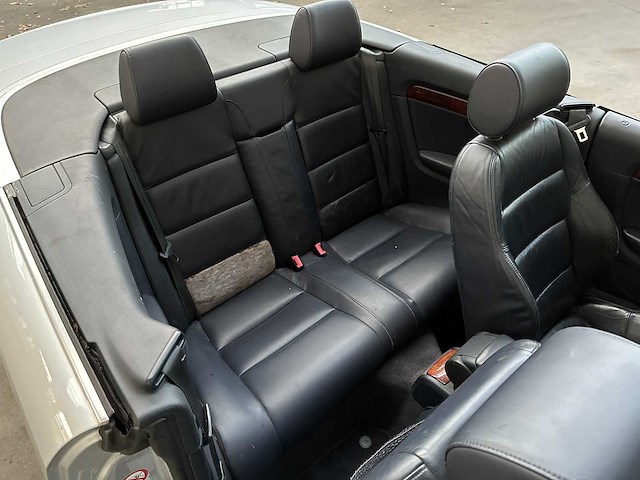 Audi a4 cabriolet 3.0 v6 exclusive 220pk 2003 -automaat-, 38-lr-tt - afbeelding 32 van  40