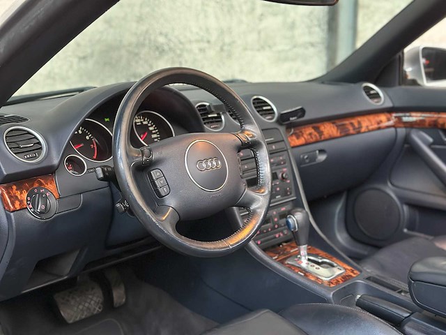 Audi a4 cabriolet 3.0 v6 exclusive 220pk 2003 -automaat-, 38-lr-tt - afbeelding 9 van  40