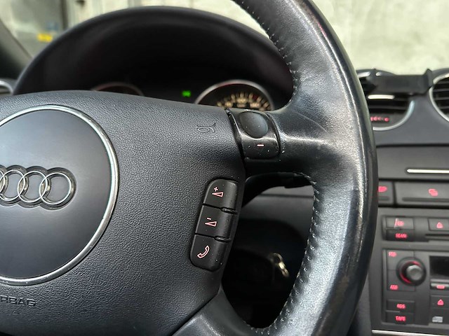 Audi a4 cabriolet 3.0 v6 exclusive 220pk 2003 -automaat-, 38-lr-tt - afbeelding 16 van  40