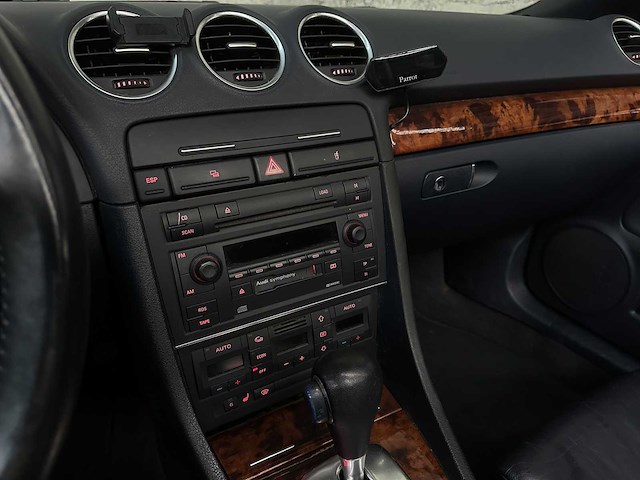Audi a4 cabriolet 3.0 v6 exclusive 220pk 2003 -automaat-, 38-lr-tt - afbeelding 21 van  40