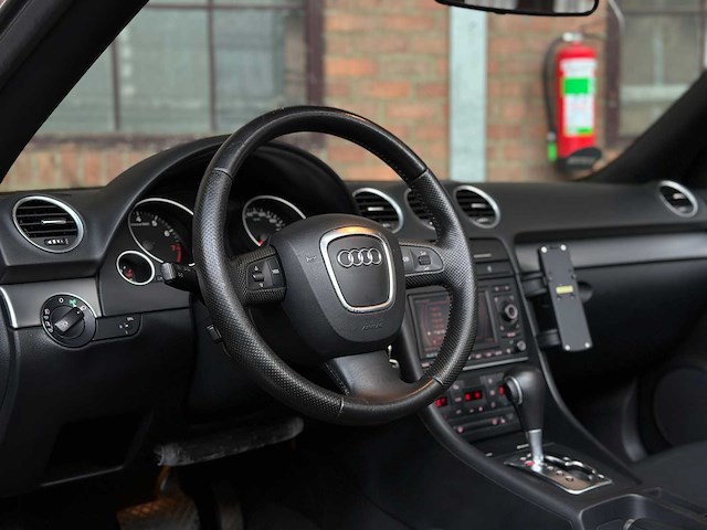 Audi a4 cabriolet 3.2 fsi v6 quattro pro line 256pk 2006, 70-sr-rl youngtimer - afbeelding 38 van  83