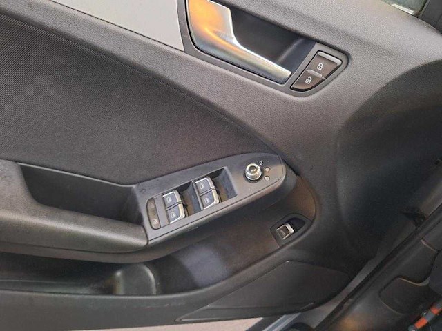 Audi a4 limousine 1.8 tfsi advance sedan; hv-923-d - afbeelding 6 van  16