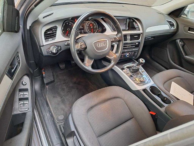 Audi a4 limousine 1.8 tfsi advance sedan* hv-923-d - afbeelding 12 van  16