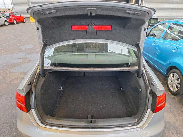 Audi a4 limousine 1.8 tfsi advance sedan* hv-923-d - afbeelding 4 van  16