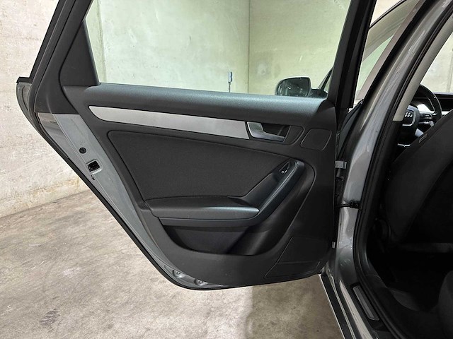 Audi a4 limousine 1.8 tfsi pro line 120pk 2010 (origineel-nl), 57-lgf-3 - afbeelding 20 van  44