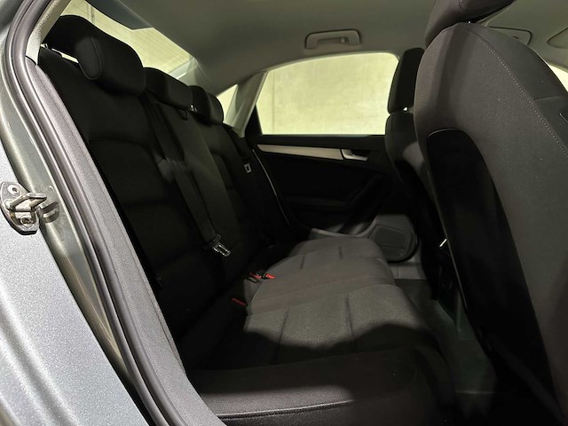 Audi a4 limousine 1.8 tfsi pro line 120pk 2010 (origineel-nl), 57-lgf-3 - afbeelding 24 van  44
