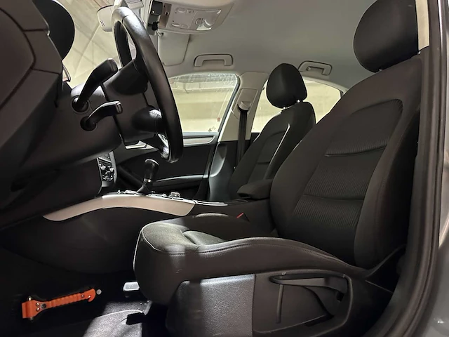 Audi a4 limousine 1.8 tfsi pro line 120pk 2010 (origineel-nl), 57-lgf-3 - afbeelding 23 van  44