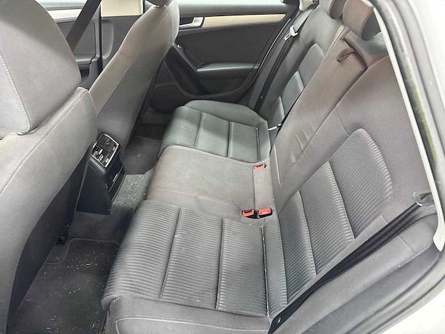 Audi a4 limousine 1.8 tfsi pro line; 42-xhj-1 - afbeelding 8 van  16