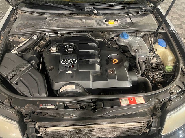 Audi a4 limousine 1.9 tdi exclusive, 50-sv-rb - afbeelding 4 van  18