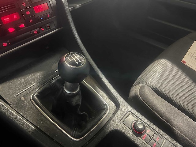 Audi a4 limousine 1.9 tdi exclusive, 50-sv-rb - afbeelding 6 van  18