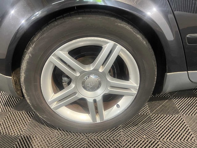 Audi a4 limousine 1.9 tdi exclusive, 50-sv-rb - afbeelding 15 van  18