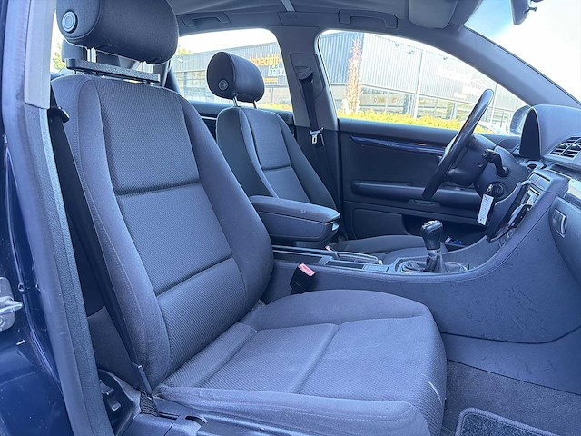 Audi a4 limousine 2.0 2003 | 45-nj-nh - afbeelding 15 van  22