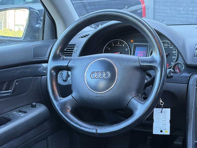 Audi a4 limousine 2.0 2003 | 45-nj-nh - afbeelding 10 van  10
