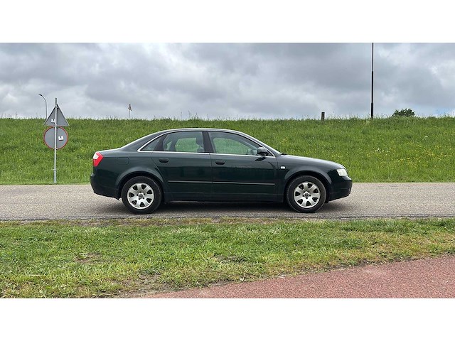 Audi a4 limousine 2.0 | 86-pp-pp i - afbeelding 3 van  13