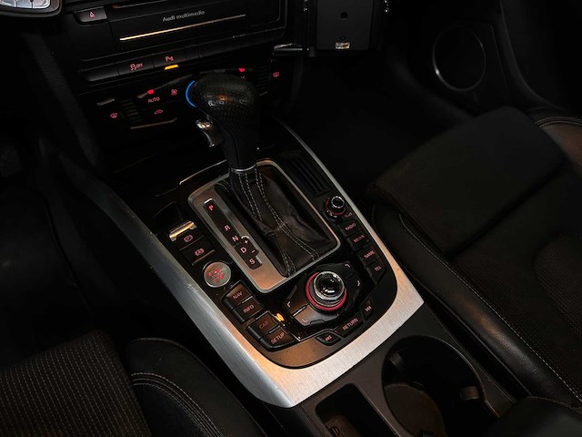 Audi a4 limousine 2.0 tfsi quattro pro line s 211pk 2010 (org-nl), 77-lxf-2 - afbeelding 17 van  40