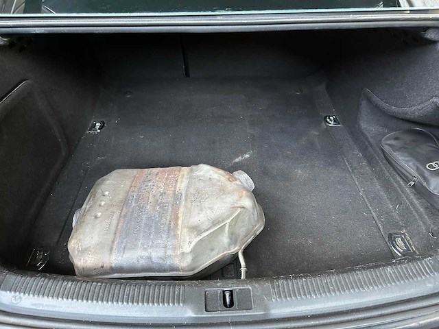 Audi a4 limousine 2.0 tfsi quattro pro line s 211pk 2010 (org-nl), 77-lxf-2 - afbeelding 27 van  40