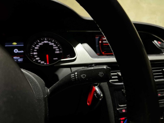 Audi a5 coupé 3.2 fsi v6 quattro pro line 265pk 2008 (origineel-nl) automaat, 96-gng-3 - afbeelding 17 van  47
