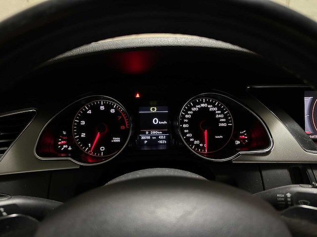 Audi a5 coupé 3.2 v6 fsi pro line 265pk 2007 (origineel-nl), 85-xx-gt - afbeelding 30 van  62