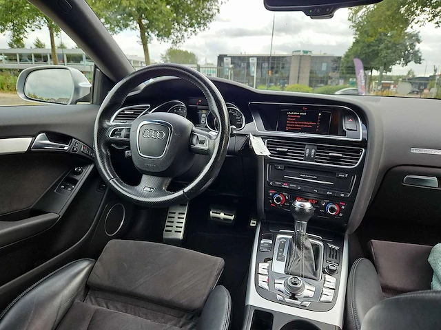Audi a5 coupé 4.2 fsi rs 5 quattro | 13-lvx-1 - afbeelding 23 van  52