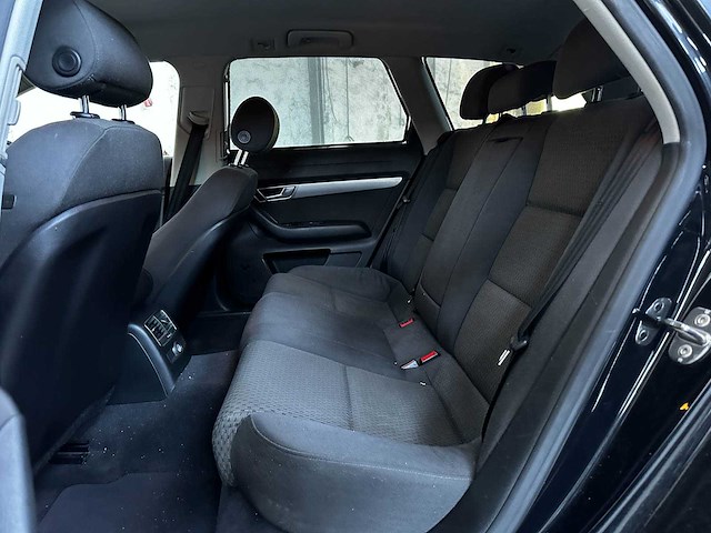 Audi a6 avant 2.4 pro line 174pk 2005, 77-rn-fk - afbeelding 23 van  45