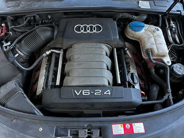 Audi a6 avant 2.4 pro line 174pk 2005, 77-rn-fk - afbeelding 42 van  45