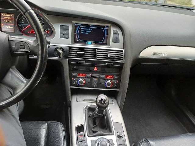 Audi a6 avant 2.4 quattro pro line business, 19-tt-dv - afbeelding 24 van  28