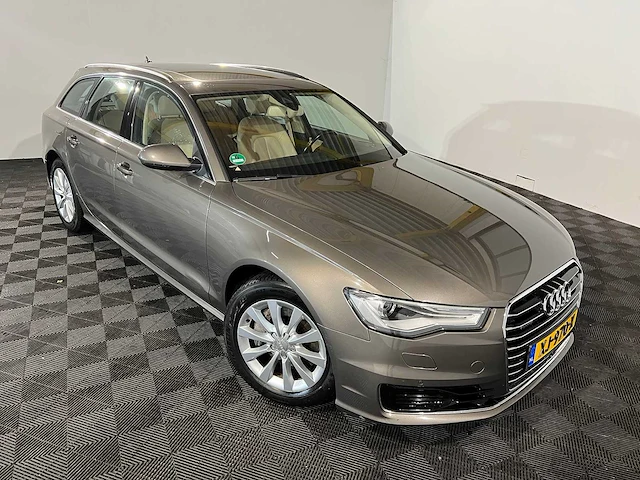 Audi a6 avant 3.0 tdi q. prem edition, xj-970-x - afbeelding 12 van  18