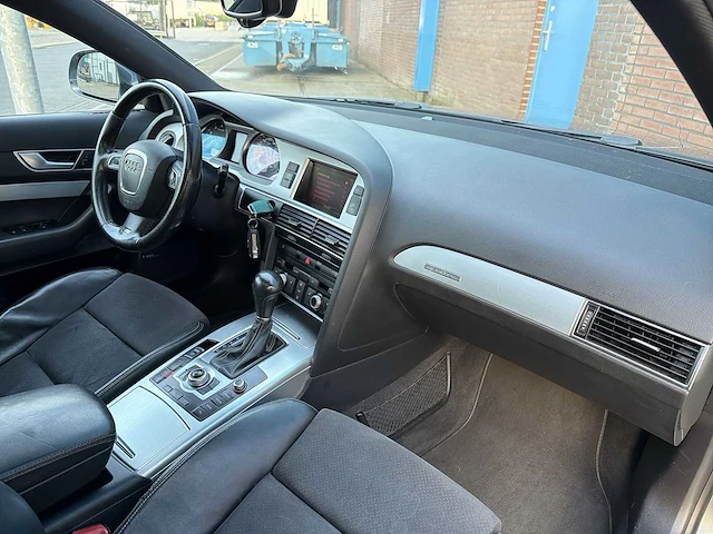Audi a6 avant 3.0 tfsi q s edition | xp-693-g i - afbeelding 29 van  36