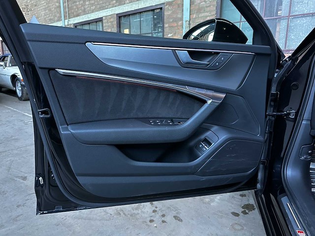 Audi a6 avant 55 tfsi e quattro pro line s competition 367pk 2023 (plug-in hybrid), hlj-85-t - afbeelding 18 van  39