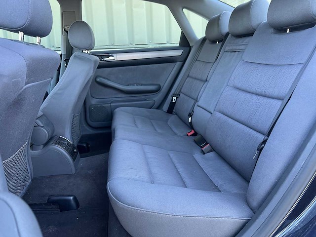 Audi a6 limousine 2.4 5v advance | 14-dr-gd - afbeelding 10 van  24