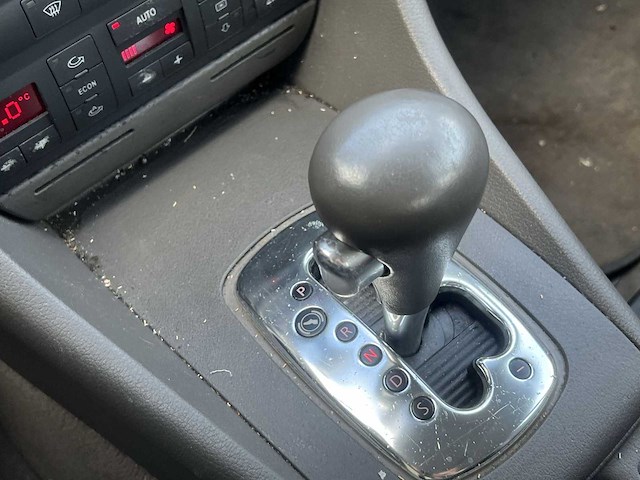 Audi a6 limousine 2.4 mt 2003 | 69-nk-st - afbeelding 3 van  7