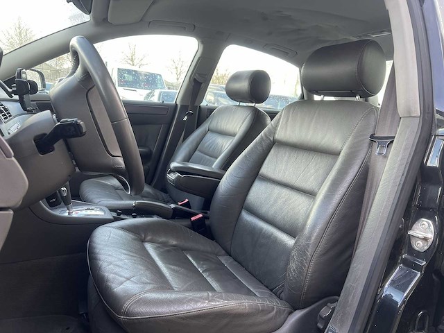 Audi a6 limousine 2.4 mt 2003 | 69-nk-st - afbeelding 16 van  22