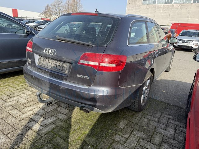 Audi a6 sw 2.0 tdi e dpf, 2009 - afbeelding 33 van  37