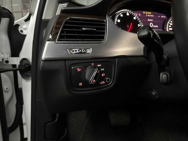 Audi a8 4.2 fsi v8 quattro 372pk 2011 - afbeelding 15 van  45