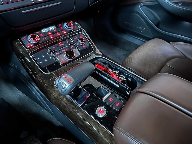 Audi a8 4.2 fsi v8 quattro 372pk 2011 - afbeelding 21 van  45
