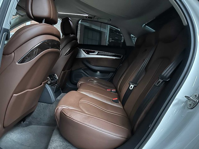 Audi a8 4.2 fsi v8 quattro 372pk 2011 - afbeelding 31 van  45