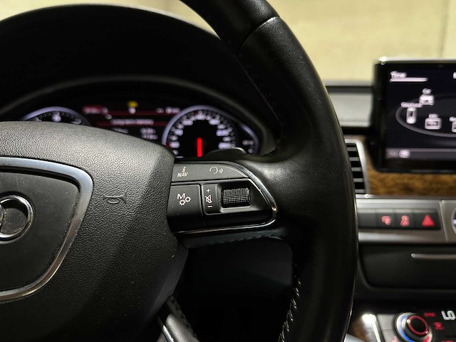 Audi a8 4.2 fsi v8 quattro pro line+ 371pk 2010, 3-xrx-91 youngtimer - afbeelding 17 van  62