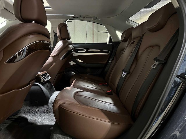 Audi a8 4.2 fsi v8 quattro pro line+ 371pk 2010, 3-xrx-91 youngtimer - afbeelding 33 van  62