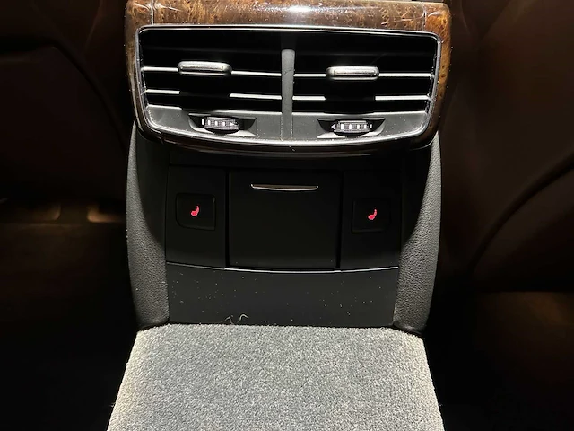 Audi a8 4.2 fsi v8 quattro pro line+ 371pk 2010, 3-xrx-91 youngtimer - afbeelding 33 van  62