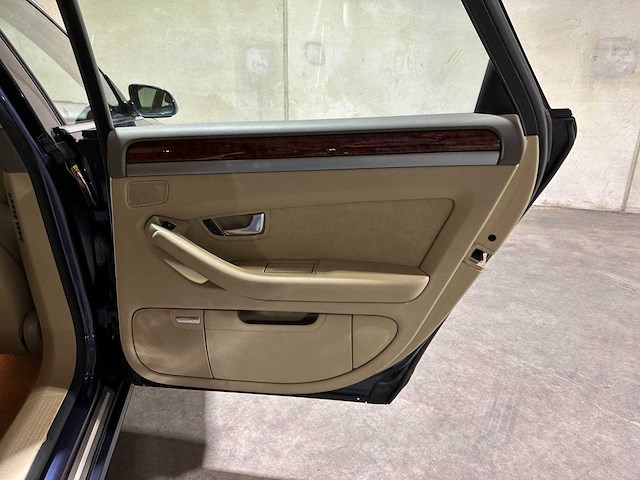 Audi a8 4.2 v8 quattro pro line 350pk 2007 (origineel-nl + 1e eigenaar), 25-xh-vz - afbeelding 33 van  47