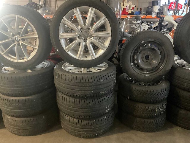 Audi autoband 245/45r18 (4x) - afbeelding 1 van  4