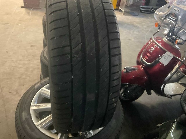 Audi autoband 245/45r18 (4x) - afbeelding 3 van  4