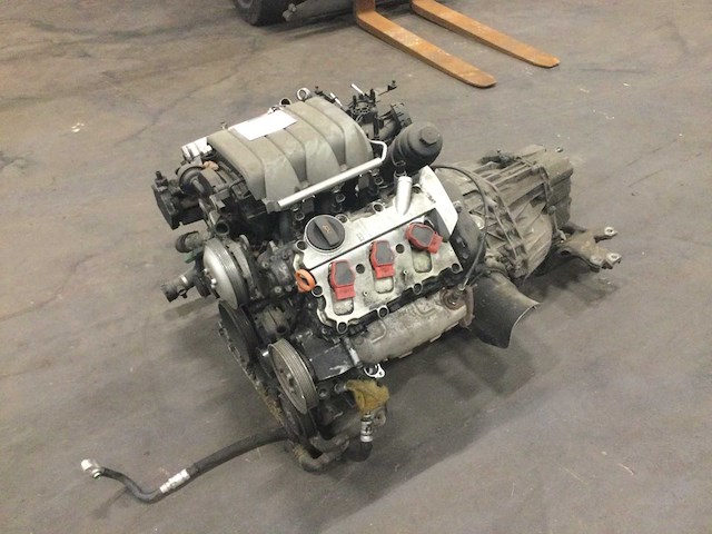 Audi bdw motorblok - afbeelding 1 van  6