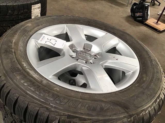 Audi / bridgestone velgen met banden (4x) - afbeelding 3 van  5