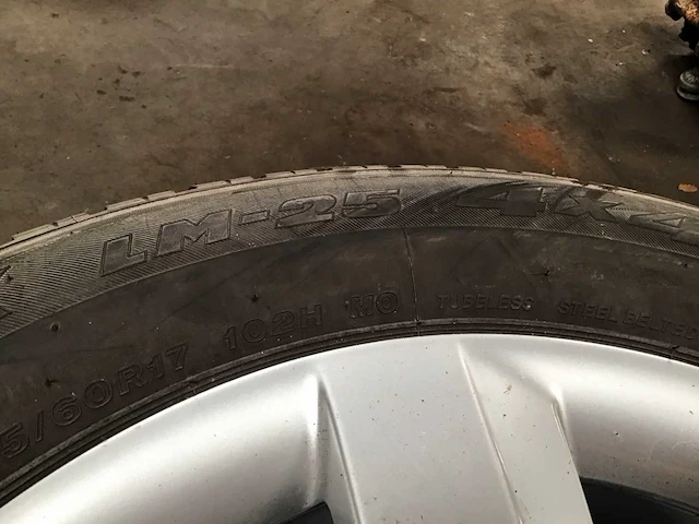 Audi / bridgestone velgen met banden (4x) - afbeelding 4 van  5