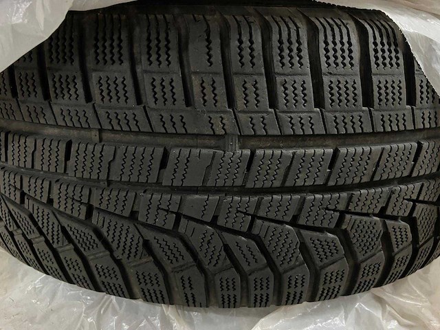 Audi e-tron 19” speedline set á 4 stuks lichtmetalen velgen met winterbanden - afbeelding 8 van  8